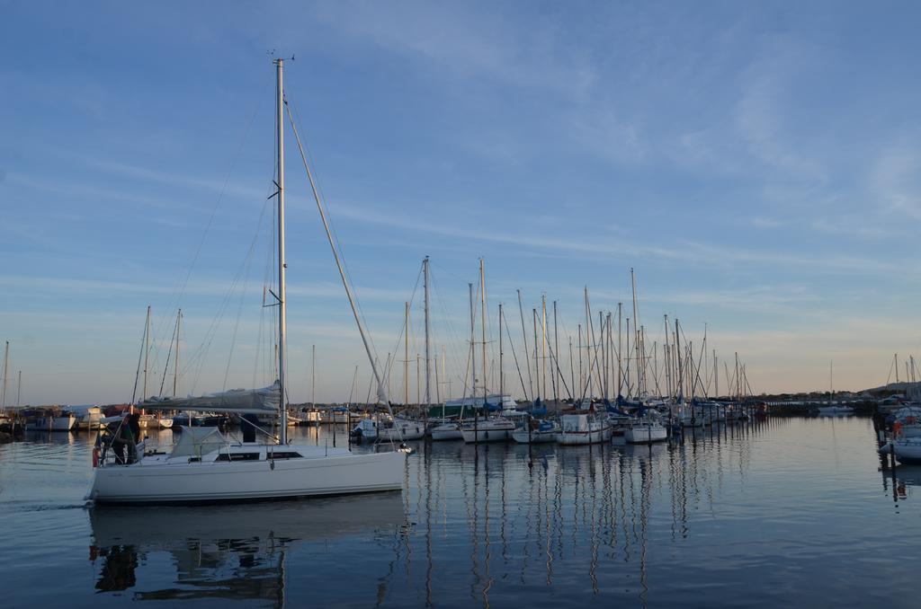 Les Chambres D'Andrea Marseillan  Exterior foto
