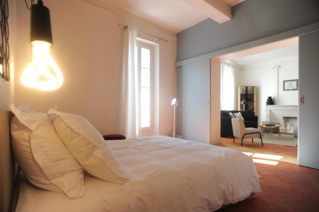 Les Chambres D'Andrea Marseillan  Habitación foto